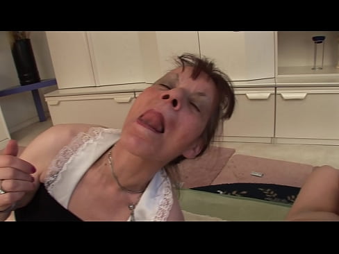 ❤️ Dua nenek dan satu kakek memiliki threesome Porno fb di porno id.desixxxtube.ru ️❤
